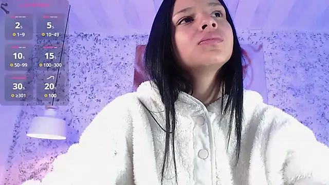 Snapshot of Zoee_babygirl chatting on 12-24-24, 01:06 Zoee babygirl online show from 12-24-24, 01:06