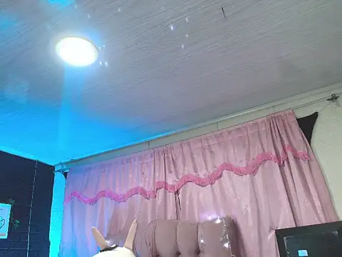 Snapshot of loren_tits24 chatting on 01-27-25, 11:11 loren tits24 online show from 01-27-25, 11:11