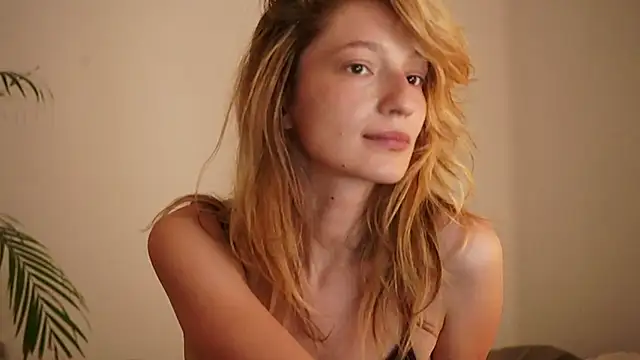 Snapshot of Stephany_talks chatting on 06-05-26, 02:29 Stephany talks online show from 06-05-26, 02:29