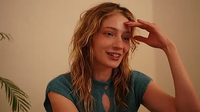 Snapshot of Stephany_talks chatting on 06-10-26, 02:45 Stephany talks online show from 06-10-26, 02:45