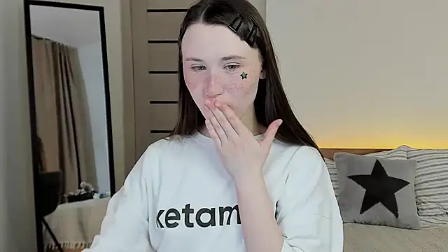 Stella Sunny online show from 04-04-26, 12:42