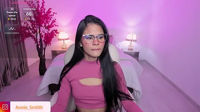 anniie smith online show from 11-14-25, 10:58