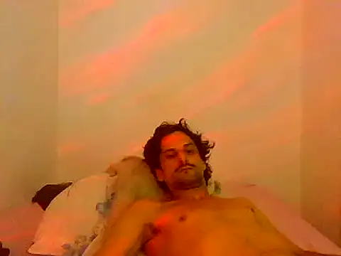 Snapshot of couplemilk chatting on 12-08-24, 12:18 couplemilk online show from 12-08-24, 12:18