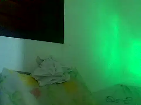 Snapshot of couplemilk chatting on 01-08-25, 03:29 couplemilk online show from 01-08-25, 03:29