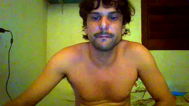 Snapshot of couplemilk chatting on 05-25-26, 10:05 couplemilk online show from 05-25-26, 10:05
