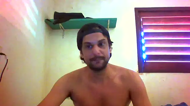 Snapshot of couplemilk chatting on 06-19-26, 04:44 couplemilk online show from 06-19-26, 04:44