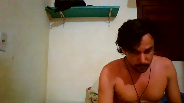 Snapshot of couplemilk chatting on 06-20-26, 05:32 couplemilk online show from 06-20-26, 05:32