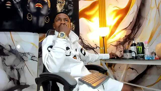 Thomas shelbys online show from 11-22-25, 03:49