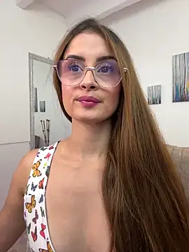 MiaaLoren online show from 10-11-25, 03:54