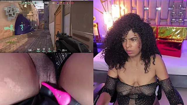 Snapshot of KaruiGames chatting on 12-17-24, 04:43 KaruiGames online show from 12-17-24, 04:43