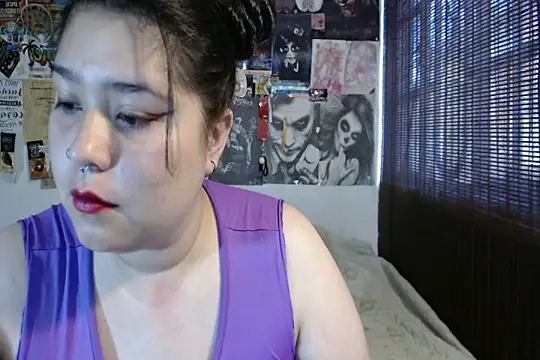 LennaTurnerr online show from 04-24-26, 07:38