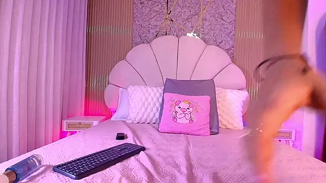 Snapshot of nata_luna chatting on 11-20-25, 07:24 nata luna online show from 11-20-25, 07:24