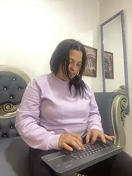 KataleyaStiward online show from 12-20-25, 12:34