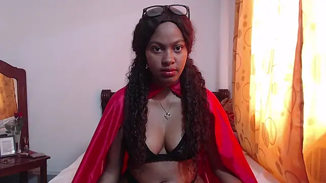 StormiHills online show from 10-31-25, 07:37