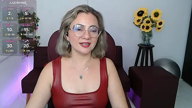 Ghada milf online show from 04-24-26, 11:07