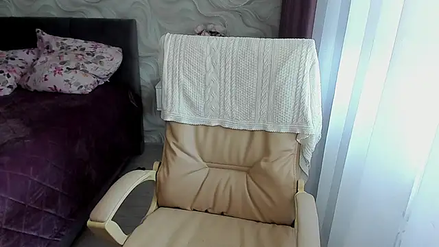Snapshot of Kendra_SXY chatting on 05-13-26, 02:53 Kendra SXY online show from 05-13-26, 02:53