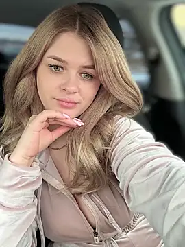 Love Bri online show from 03-18-25, 10:46