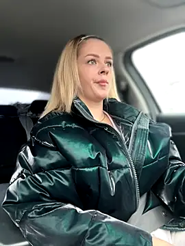 Love Bri online show from 11-18-25, 09:58