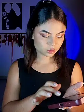 Cleo hills online show from 09-21-25, 01:57