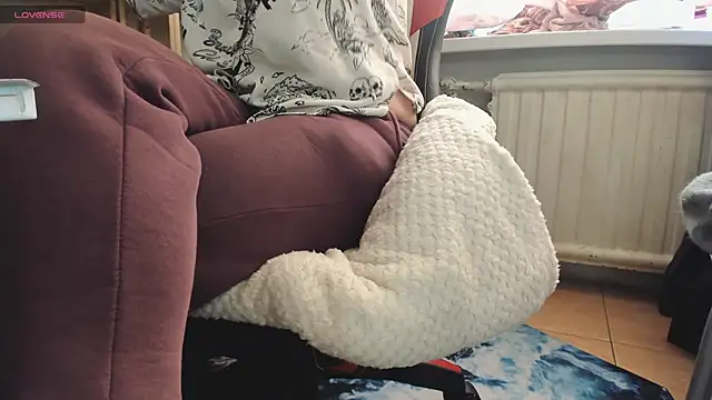 Snapshot of Queen_Sport chatting on 09-26-25, 02:21 Queen Sport online show from 09-26-25, 02:21