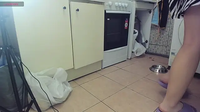 Snapshot of Queen_Sport chatting on 10-15-25, 08:36 Queen Sport online show from 10-15-25, 08:36