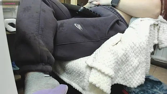 Snapshot of Queen_Sport chatting on 11-13-25, 05:28 Queen Sport online show from 11-13-25, 05:28