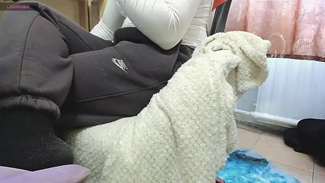 Snapshot of Queen_Sport chatting on 11-16-25, 09:15 Queen Sport online show from 11-16-25, 09:15