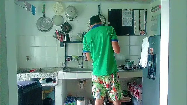 Snapshot of Andy_gray chatting on 10-24-25, 12:34 Andy gray online show from 10-24-25, 12:34