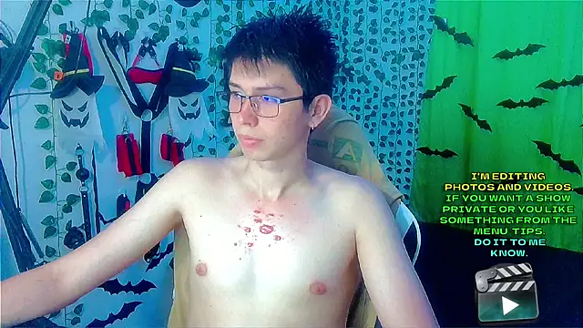 Snapshot of Andy_gray chatting on 11-18-25, 11:59 Andy gray online show from 11-18-25, 11:59