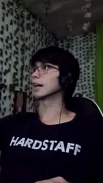 Snapshot of Andy_gray chatting on 02-18-26, 11:44 Andy gray online show from 02-18-26, 11:44