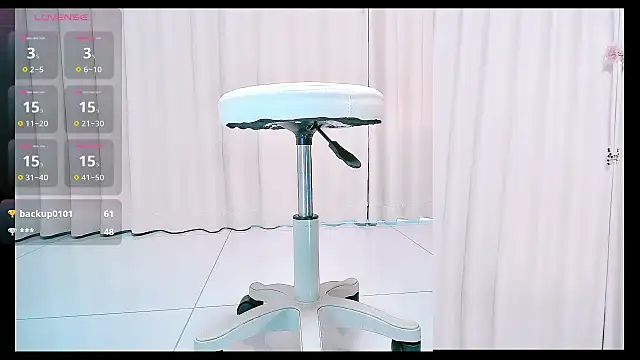 Aster Hoa online show from 11-29-25, 03:53