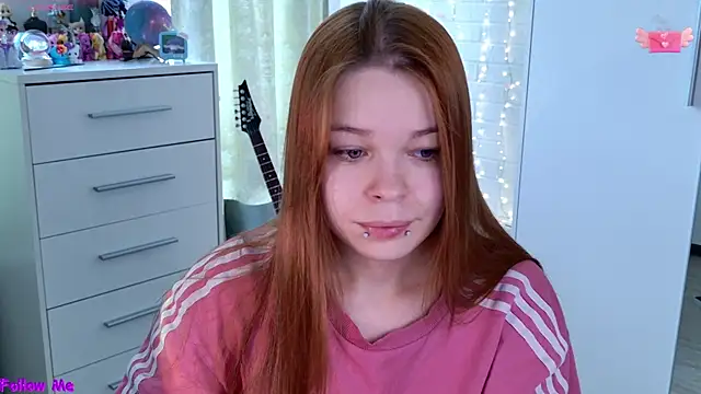 ValBae online show from 04-11-26, 06:29