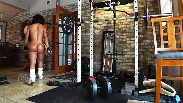 Snapshot of LushianaFitness chatting on 01-29-25, 07:00 LushianaFitness online show from 01-29-25, 07:00