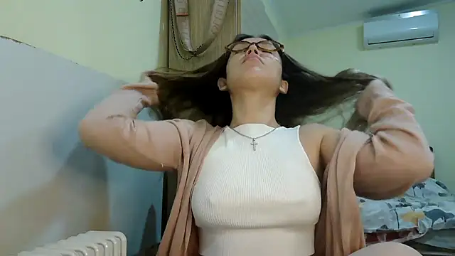 Snapshot of Sativa017 chatting on 12-04-24, 02:37 Sativa017 online show from 12-04-24, 02:37