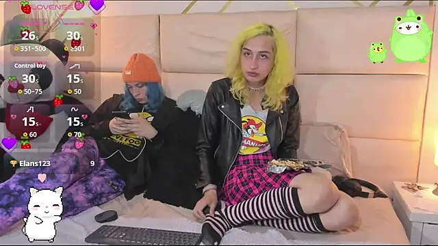 -kisa  online show from 11-21-25, 02:10