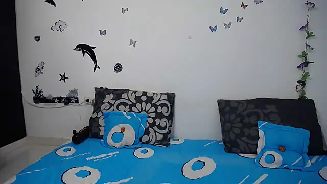 Snapshot of Julieta_Hass chatting on 03-10-25, 02:16 Julieta Hass online show from 03-10-25, 02:16