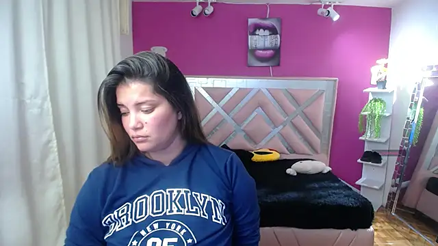 brithany smiith  online show from 12-27-24, 03:53