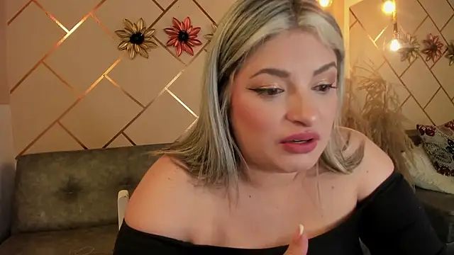 marianeporter   online show from 01-06-26, 03:10