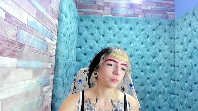 Samantha Smiith online show from 01-18-26, 04:05