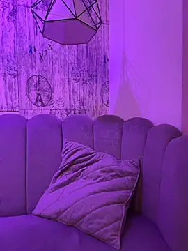 AbyThompson online show from 04-22-26, 09:11