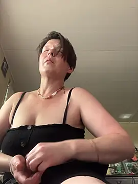 Snapshot of KatieBARBiE98 chatting on 06-22-26, 03:20 KatieBARBiE98 online show from 06-22-26, 03:20
