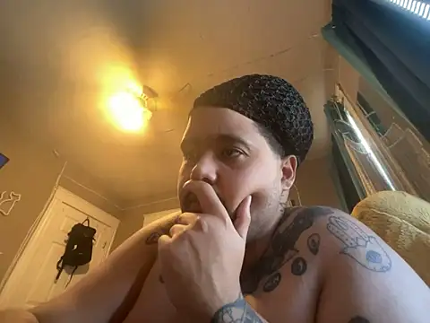 chubbydominican online show from 02-19-25, 06:43