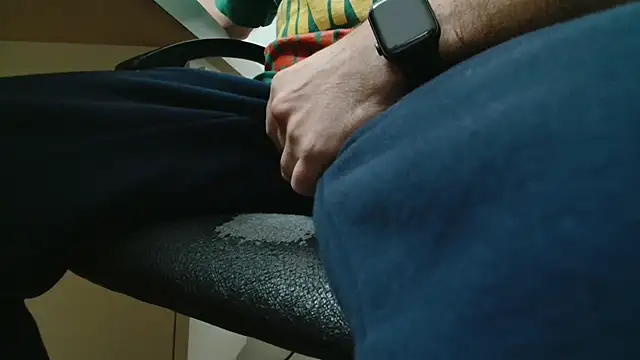 Lot of cumIT online show from 04-07-26, 12:11