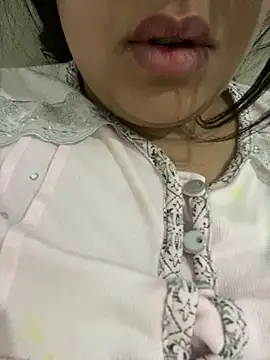 Snapshot of yassminsexy22 chatting on 01-10-25, 05:45 yassminsexy22 online show from 01-10-25, 05:45