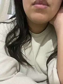 Snapshot of yassminsexy22 chatting on 01-11-25, 08:10 yassminsexy22 online show from 01-11-25, 08:10