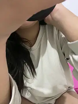 Snapshot of yassminsexy22 chatting on 01-12-25, 12:12 yassminsexy22 online show from 01-12-25, 12:12