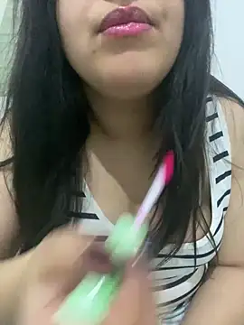 Snapshot of yassminsexy22 chatting on 01-29-25, 04:30 yassminsexy22 online show from 01-29-25, 04:30