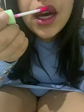 Snapshot of yassminsexy22 chatting on 02-08-25, 09:46 yassminsexy22 online show from 02-08-25, 09:46