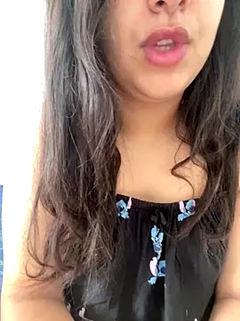 Snapshot of yassminsexy22 chatting on 09-15-25, 11:10 yassminsexy22 online show from 09-15-25, 11:10