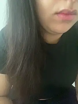 Snapshot of yassminsexy22 chatting on 11-08-25, 10:15 yassminsexy22 online show from 11-08-25, 10:15